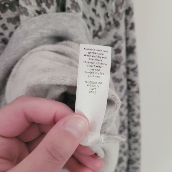 Athleta Balance Printed Sweatshirt in Grey Size 2X - Picture 4 of 9